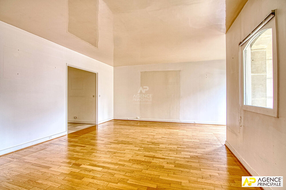 Vente Appartement Versailles Ermitage Appartement traversant 5 pèces 127 m² avec terrasse , 4 caves et 2 places de parking en sous-sol Versailles