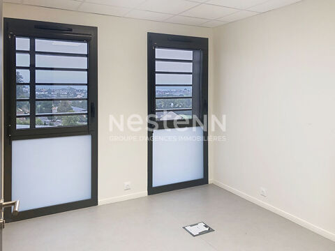 Local  avec salle d'attente  &agrave; la Maison de sant&eacute; YSSINGEAUX 756 43200 Yssingeaux