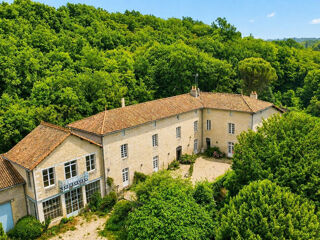  Maison à vendre 15 + pièces 642 m²