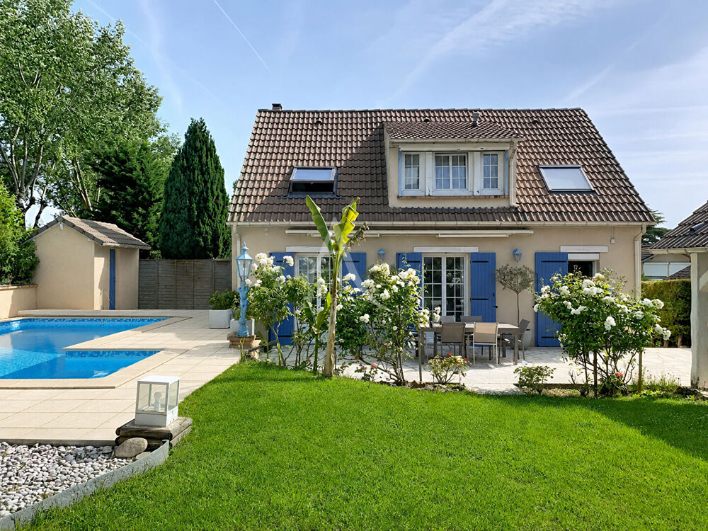 Vente Maison Maison de 114.28 m² avec piscine et jardin - Orgeval Orgeval