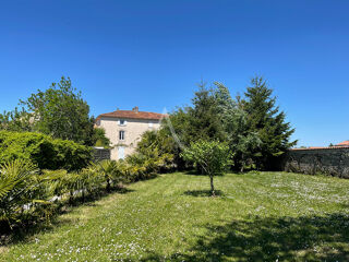  Immeuble à vendre 12 pièces 293 m²