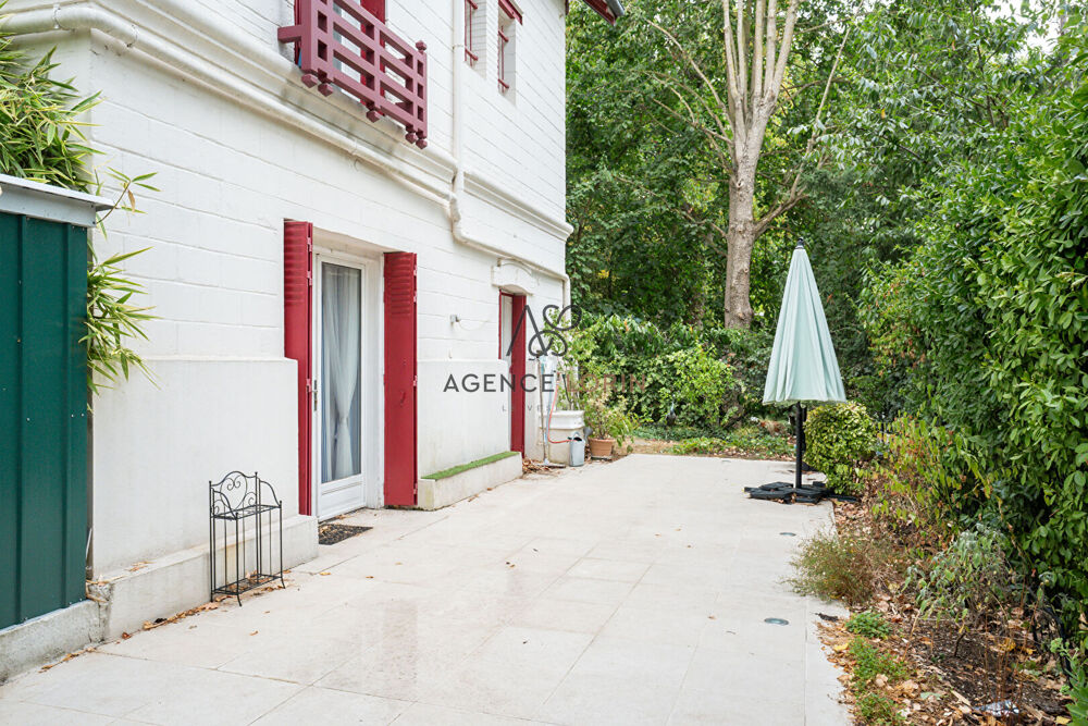 Vente Maison Maison Le Vésinet 5 pièce(s) 103.72 m2 Le vÉsinet