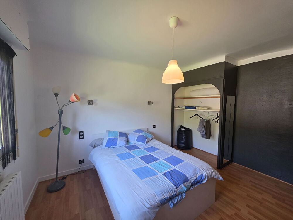 DAX, maison familiale avec double espace de vie, piscine et sous-sol complet