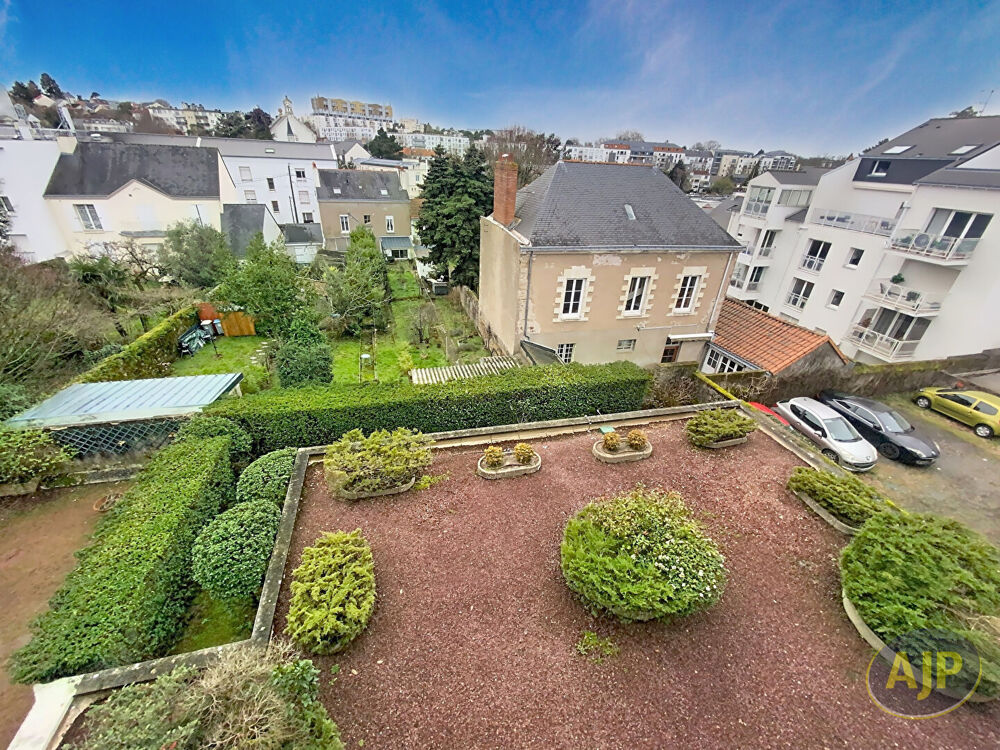 Vente Appartement NANTES PROCÉ-GRILLAUD : LE CALME ABSOLU EN DERNIER ÉTAGE Nantes