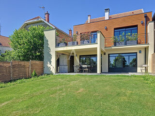  Maison  vendre 6 pices 204 m