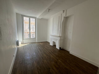  Appartement à louer 3 pièces 76 m²