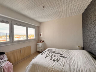  Appartement  vendre 4 pices 1 m