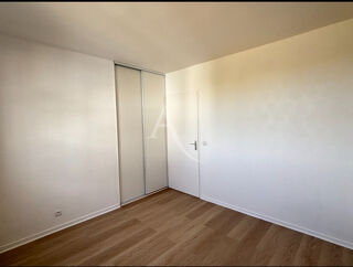  Appartement à louer 3 pièces 72 m²
