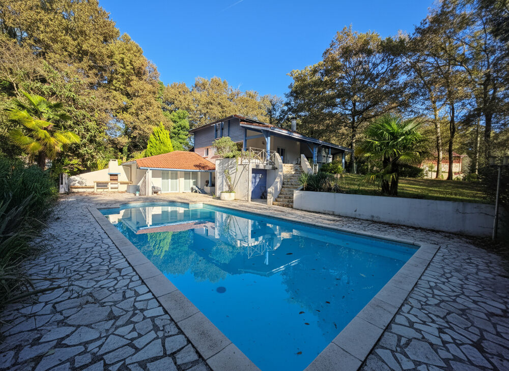 Maison 6 pièces 250 m² · à Saint Paul les Dax · 250 m² · 495 000 €