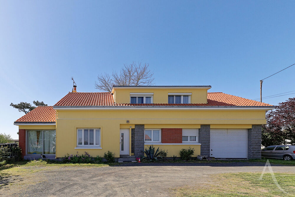 Maison 6 pièces 140 m² · à Sevremoine · 140 m² · 275 000 €
