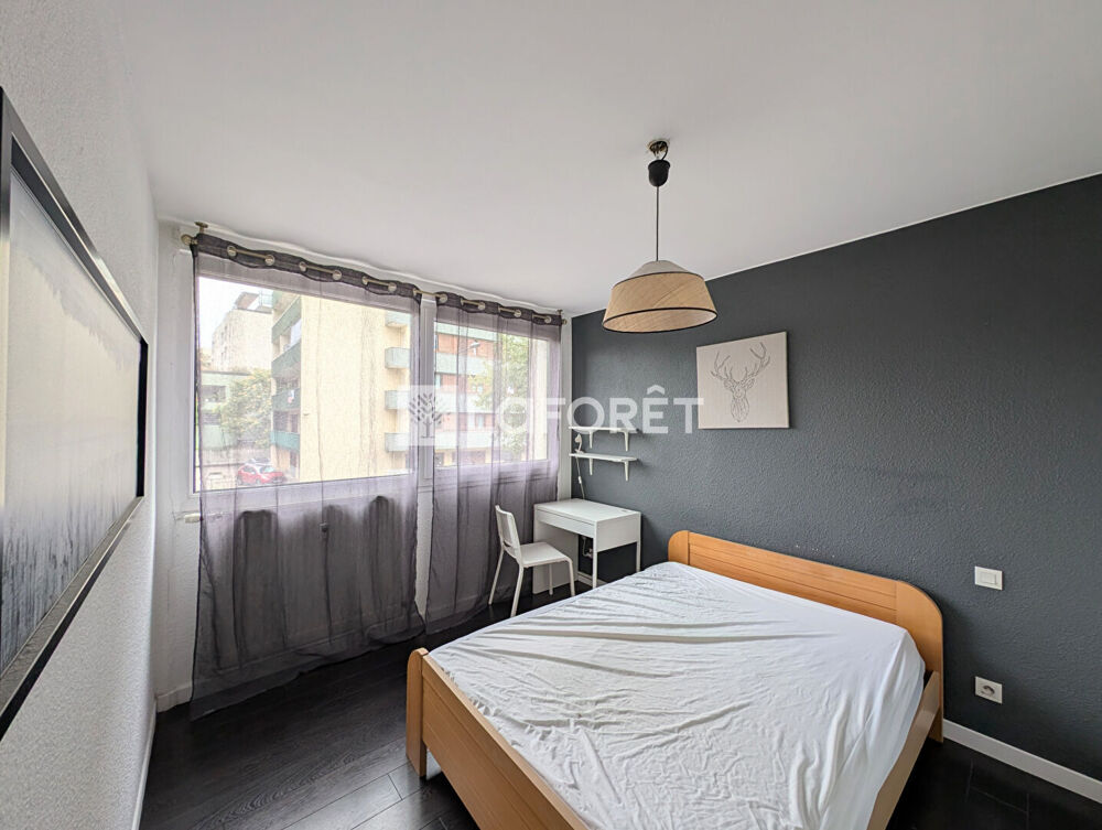 T2 AVEC PLACE DE PARKING PRIVATIVE - GRENOBLE - CHEMIN DES MARRONNIERS