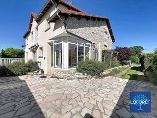  Maison à vendre 10 pièces 248 m²