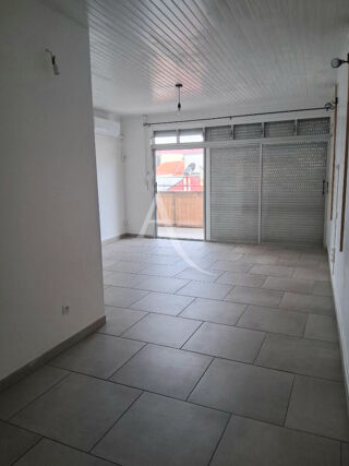  Appartement à louer 3 pièces 68 m²