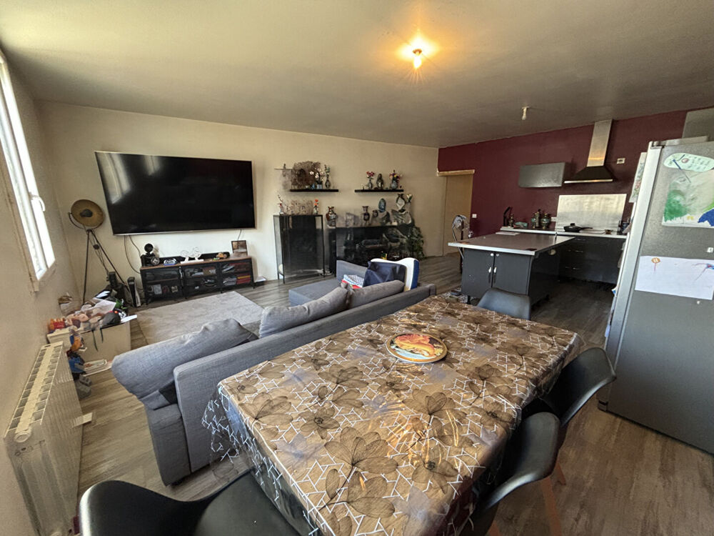 Vente Immeuble Immeuble avec appartement et local commercial  centre Montpon-Ménestérol Montpon menesterol