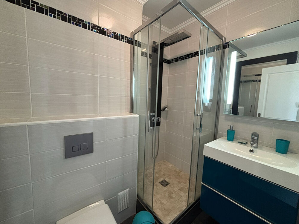 Studio Bourges avec loggia à deux pas du centre ville !