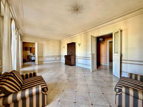 Installer vos bureaux ici !! 168m&sup2; &agrave; Avignon Intra muros 375000 84000 Avignon