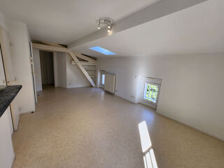  Appartement à louer 3 pièces 60 m²