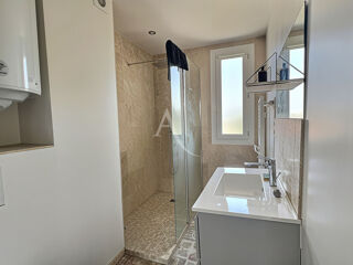  Appartement à louer 3 pièces 61 m²