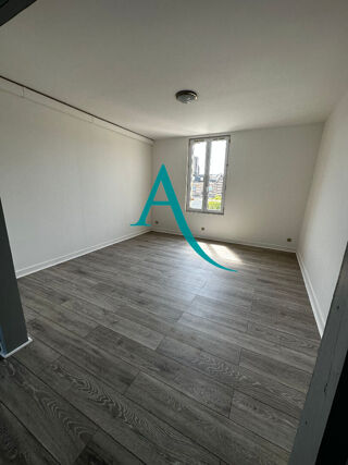  Appartement à louer 3 pièces 70 m²