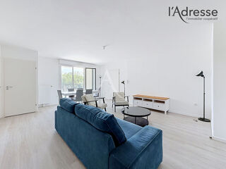  Appartement à louer 5 pièces 100 m² Puteaux