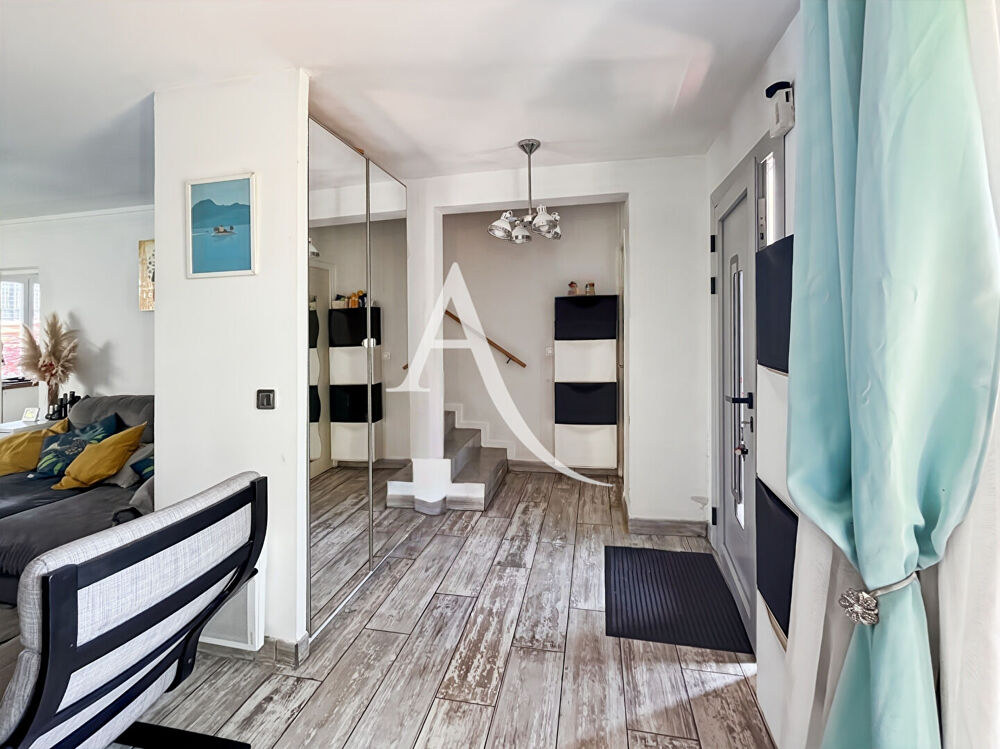 Vente Maison A Vendre Maison de type 4  d'environ 100 m2 avec garage et jardin à Allauch 13190 Allauch