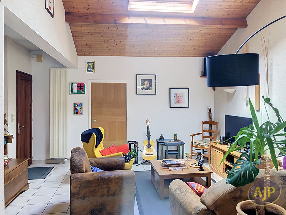 Vente Maison Maison familiale avec piscine, au calme à Cholet Cholet