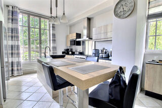  Villa à vendre 10 pièces 295 m²