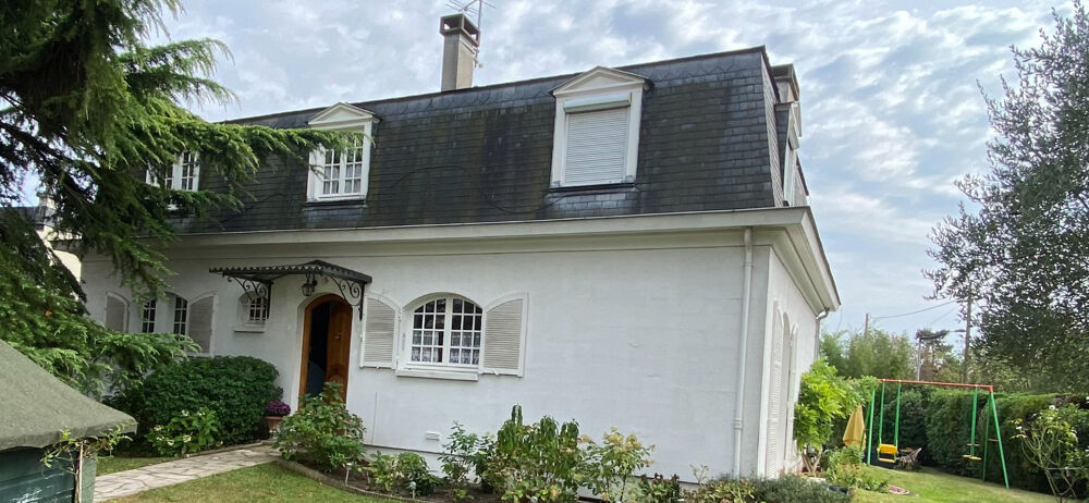 Maison spacieuse à vendre à Maisons Laffitte - 8 pièces, 4 chambres