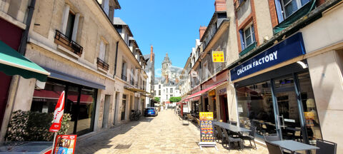   Immeuble mixte à vendre. coeur de Blois, emplacement stratégique entre deux places majeures de la ville 