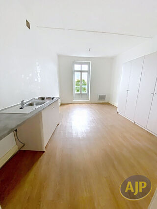  Appartement à louer 1 pièce 33 m²