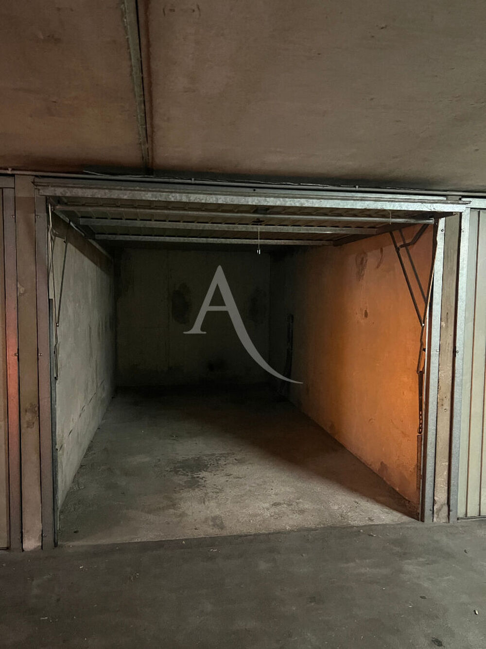 Vente Parking/Garage EXCLUSIVITE L'Adresse Garage fermé à vendre Frejus