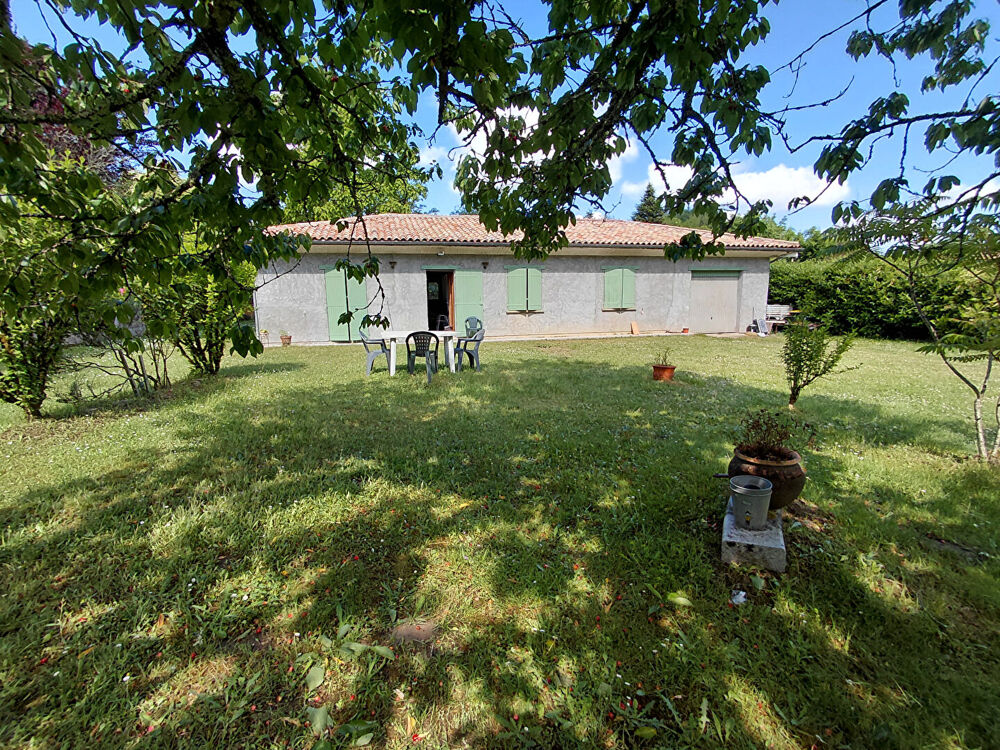 Maison à rénover proche St André de Cubzac sur 2300m2 de terrain