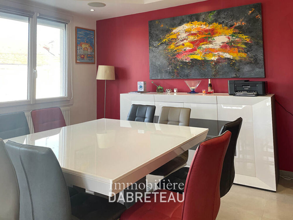 Riorges Maison de 154 m2 en parfait état