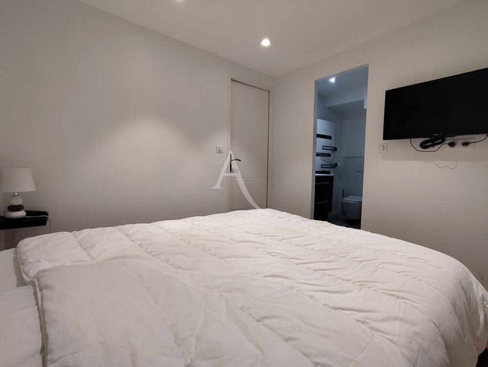Vente Maison Maison de ville 3 chambres entièrement rénovée à proximité du remblai des Sables d'Olonne Les sables d olonne