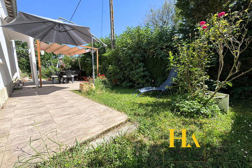 Maison 130 m², 4 chambres, dépendance aménageable, panneaux solaires et jardin