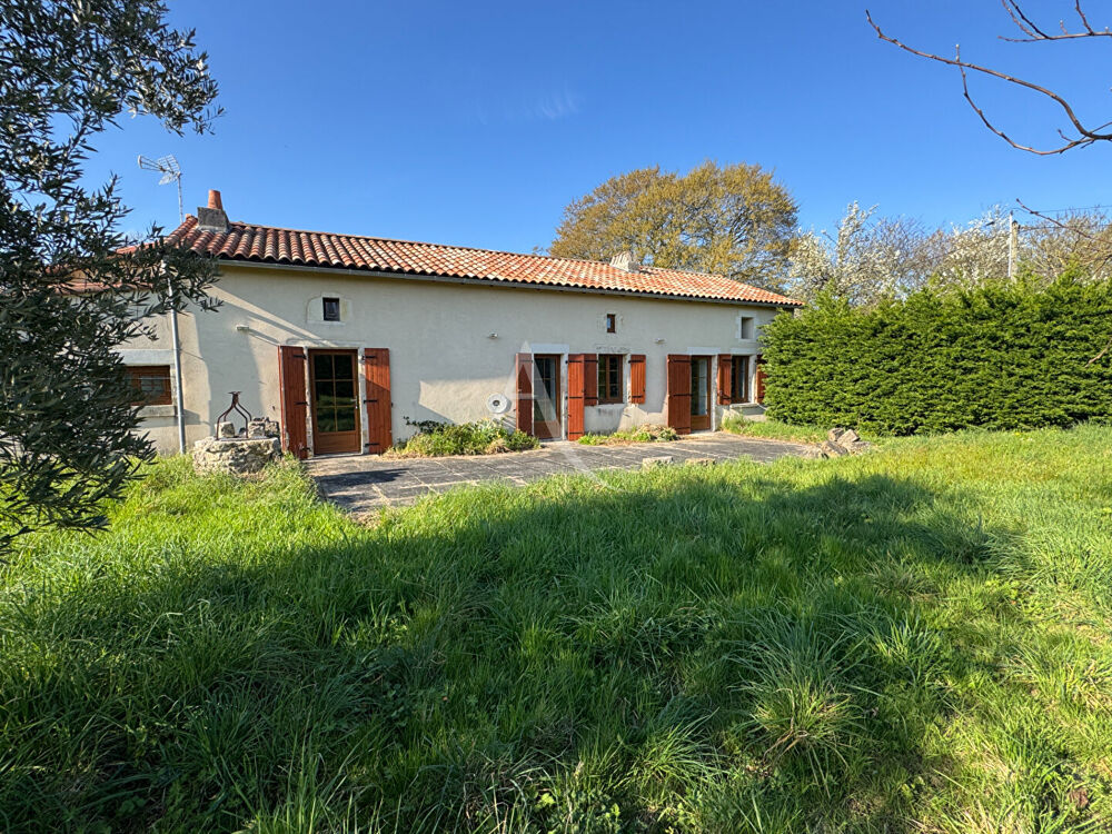 Maison 3 pièces 108 m² · à Rouille · 108 m² · 220 000 €