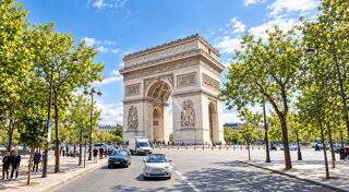 Appartement 5 pièces 136 m² · à Paris 16 · 136 m² · 2 350 000 €