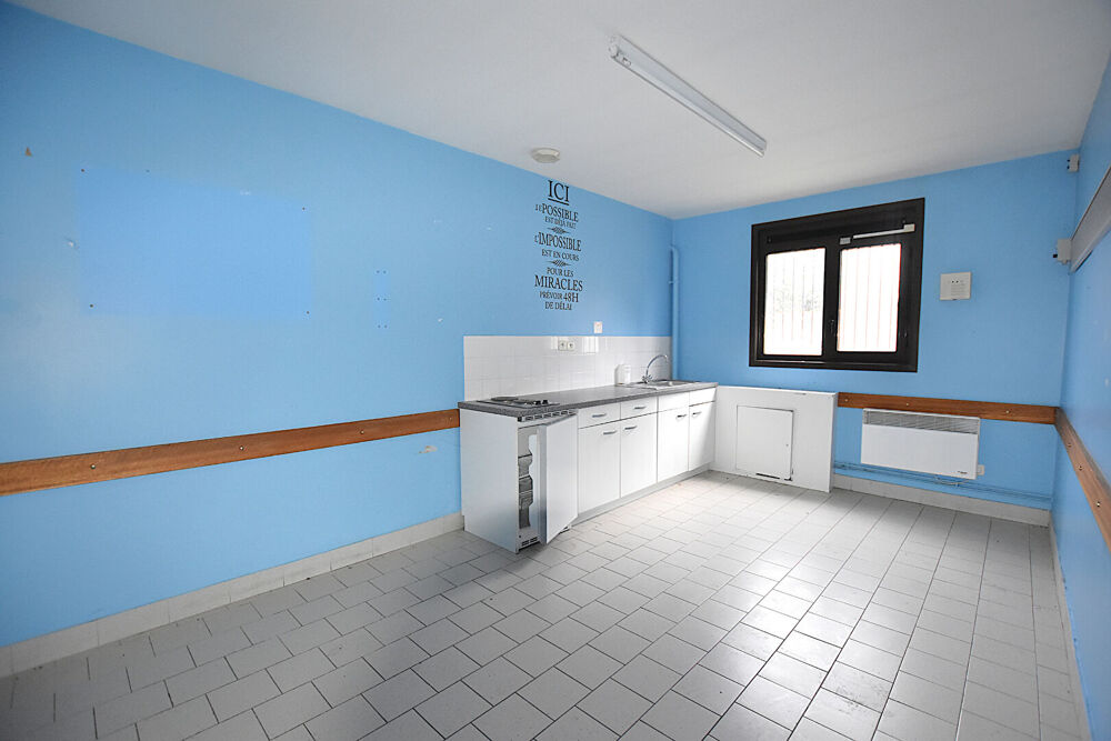   LOCAL COMMERCIAL PLEIN CENTRE : Lapalisse