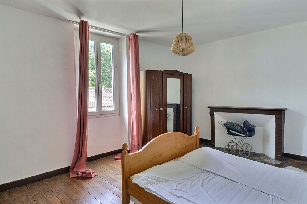 Vente Immeuble Immeuble avec trois habitations à vendre à Saint Sever - 220 000 Saint sever