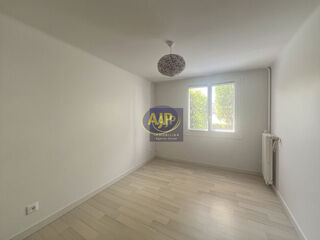 Appartement à louer 3 pièces 68 m²