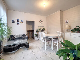  Immeuble  vendre 4 pices 340 m