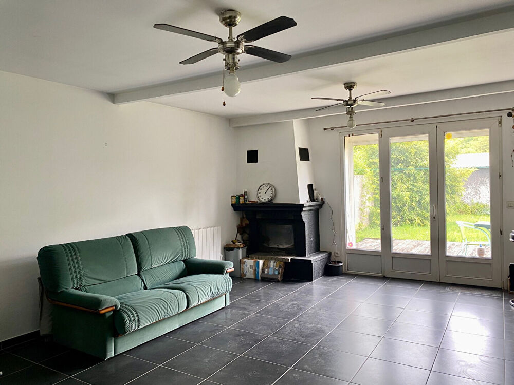 Maison en pierre située entre Courlandon et Fismes de 4 pièce(s) 135 m2 au sol