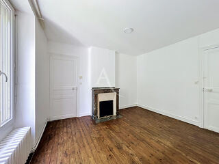  Appartement à louer 3 pièces 56 m²
