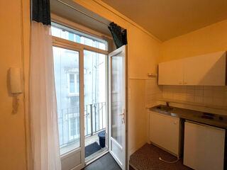  Appartement à louer 1 pièce 25 m²