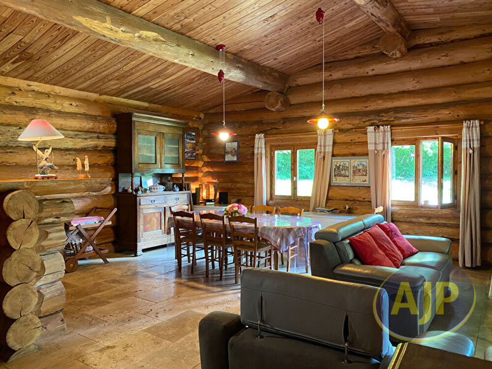 Maison fuste 4 ch avec terrain de 2,5 ha