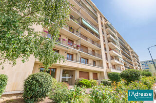  Parking / Garage à vendre 