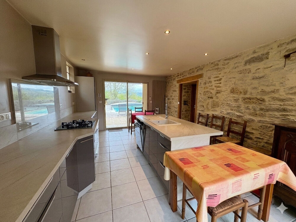 Vente Maison Maison en pierre rénovée Charme, Confort et piscine Lissac et mouret