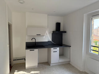  Appartement à louer 3 pièces 74 m²