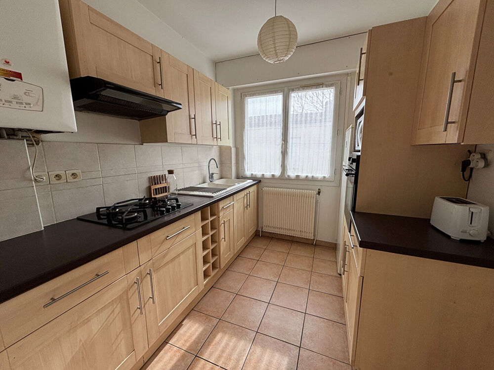 Location Appartement Appartement  MEUBLE 3 pièce(s) 67 m2 Bordeaux
