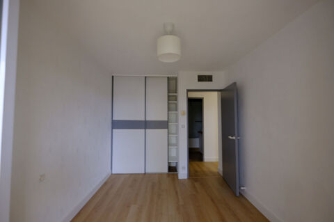  Appartement � louer 2 pi�ces 55 m�